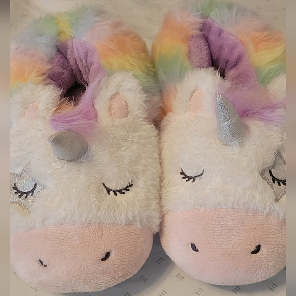Secret Treasures unicorn slippers - Picture 1 of 4